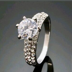Solitaire cubic zirconia solitarie ring